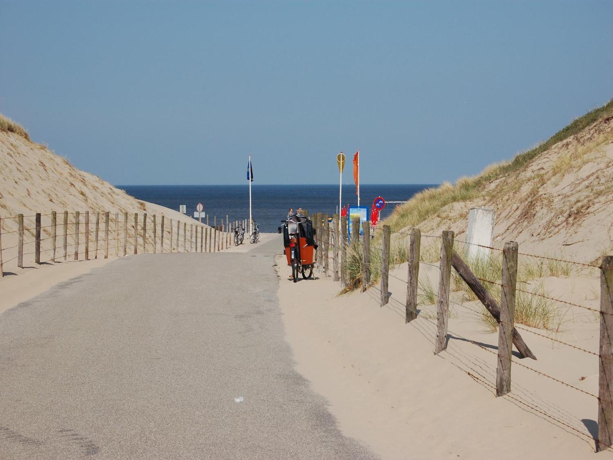 Modern Apartment In Noordwijk Near The Sea Екстериор снимка